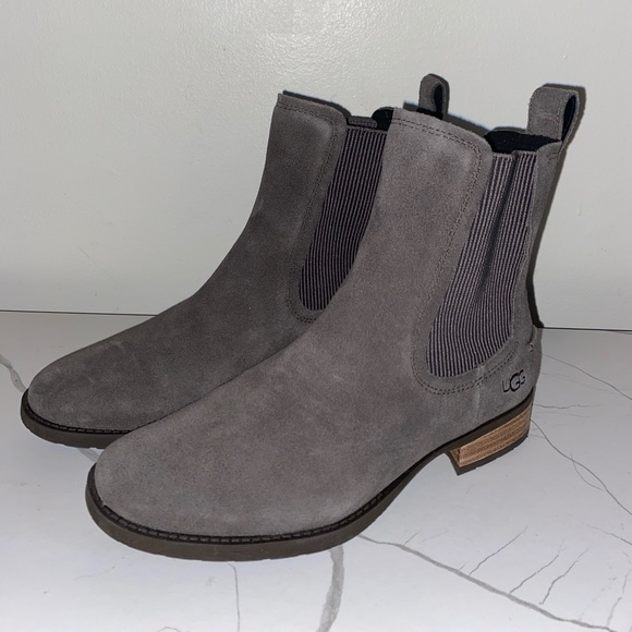 ugg hillhurst ii waterproof chelsea boot